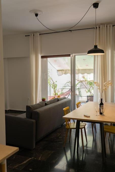 Saffron Apartment In Central アテネ エクステリア 写真